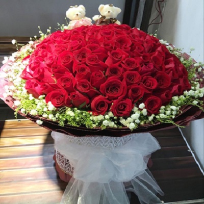 99朵红玫瑰的花语和99朵红玫瑰的寓意